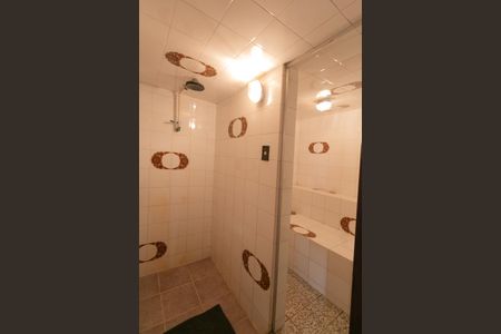 Casa para alugar com 555m², 5 quartos e 10 vagas Casa para alugar com 555m², 5 quartos e 10 vagasBanheiro 3