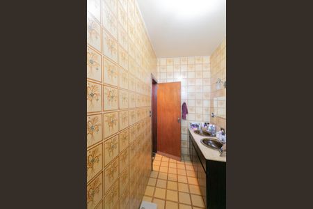 Casa para alugar com 555m², 5 quartos e 10 vagas Casa para alugar com 555m², 5 quartos e 10 vagasBanheiro 1