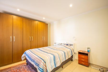 Casa à venda com 310m², 3 quartos e 2 vagas Casa à venda com 310m², 3 quartos e 2 vagasSuíte