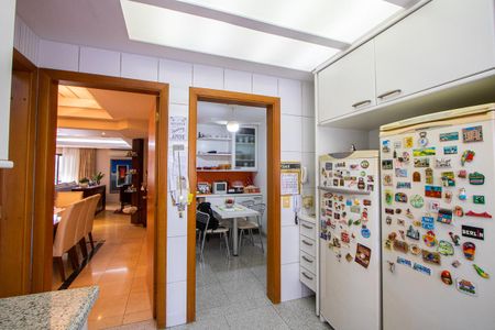 Apartamento à venda com 211m², 4 quartos e 3 vagasCozinha