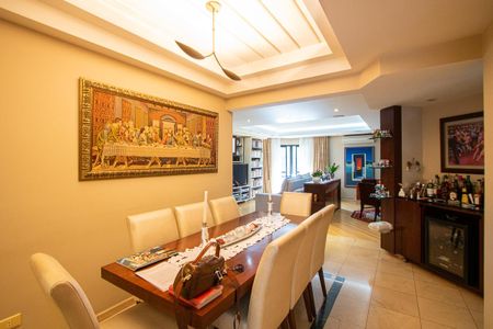 Apartamento à venda com 211m², 4 quartos e 3 vagasSala