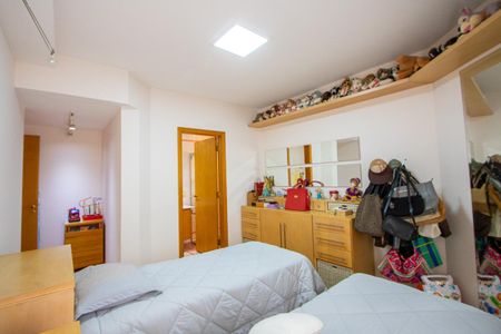 Apartamento à venda com 211m², 4 quartos e 3 vagasSuíte 2