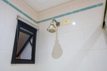 Apartamento à venda com 211m², 4 quartos e 3 vagasBanheiro social