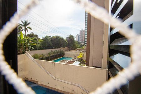 Apartamento à venda com 211m², 4 quartos e 3 vagasVista do quarto 2