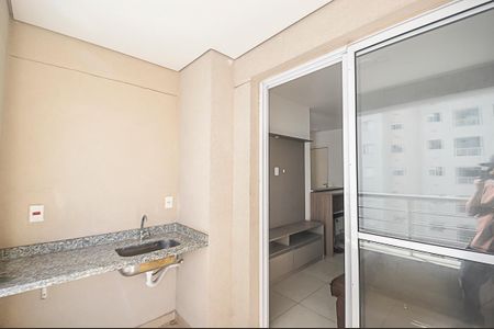 Apartamento à venda com 65m², 2 quartos e 1 vagaSacada
