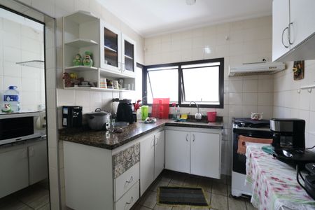 Apartamento para alugar com 114m², 3 quartos e 1 vagaCozinha