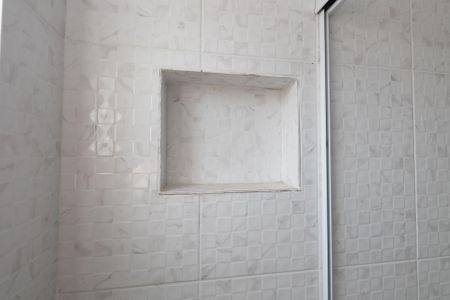 Apartamento para alugar com 42m², 2 quartos e sem vagaBanheiroBanheiro