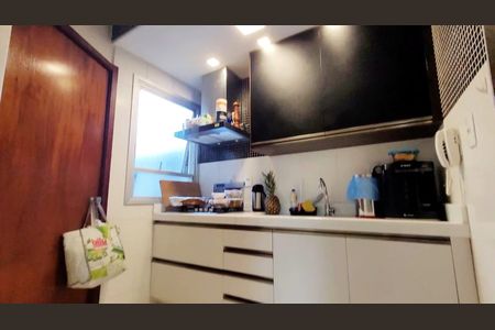 Apartamento à venda com 75m², 2 quartos e 1 vagaCozinha