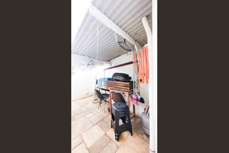 Apartamento à venda com 75m², 2 quartos e 1 vagaÁrea de Serviço