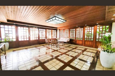 Apartamento à venda com 75m², 2 quartos e 1 vagaHall social