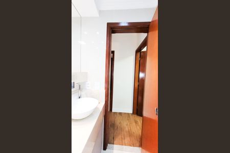 Apartamento à venda com 75m², 2 quartos e 1 vagaBanheiro Social