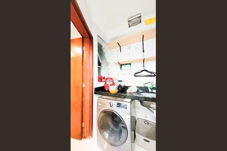 Apartamento à venda com 75m², 2 quartos e 1 vagaÁrea de Serviço