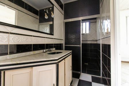 Casa para alugar com 129m², 4 quartos e 1 vaga Casa para alugar com 129m², 4 quartos e 1 vagaBanheiro da Suíte