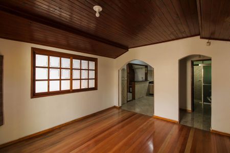Casa para alugar com 129m², 4 quartos e 1 vaga Casa para alugar com 129m², 4 quartos e 1 vagaSala