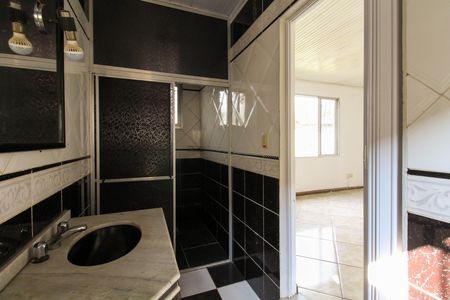 Casa para alugar com 129m², 4 quartos e 1 vaga Casa para alugar com 129m², 4 quartos e 1 vagaBanheiro da Suíte