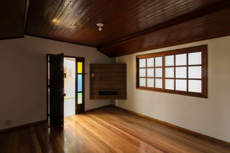 Casa para alugar com 129m², 4 quartos e 1 vaga Casa para alugar com 129m², 4 quartos e 1 vagaSala
