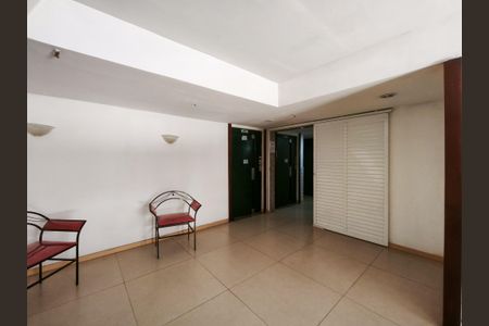 Apartamento à venda com 62m², 1 quarto e 1 vagaFachada e portaria