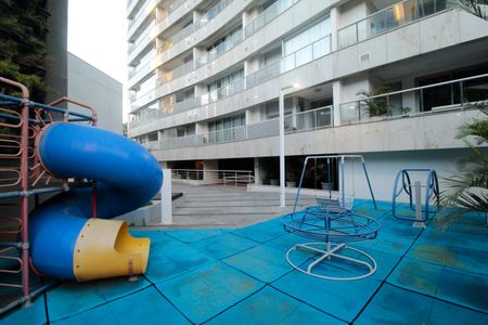 Apartamento à venda com 48m², 1 quarto e 1 vagaÁrea comum