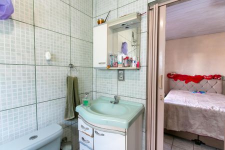 Casa à venda com 200m², 6 quartos e 2 vagas Casa à venda com 200m², 6 quartos e 2 vagasBanheiro da Suíte