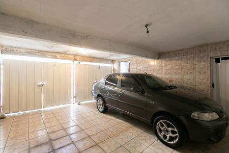 Casa à venda com 200m², 6 quartos e 2 vagas Casa à venda com 200m², 6 quartos e 2 vagasGaragem