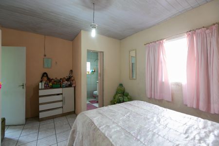 Casa à venda com 200m², 6 quartos e 2 vagas Casa à venda com 200m², 6 quartos e 2 vagasSuíte