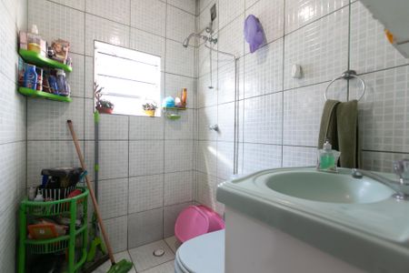 Casa à venda com 200m², 6 quartos e 2 vagas Casa à venda com 200m², 6 quartos e 2 vagasBanheiro da Suíte