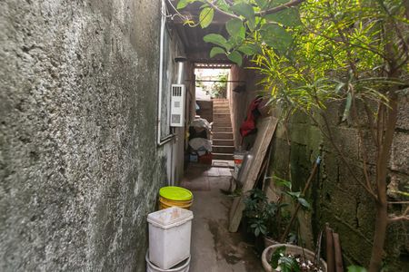 Casa à venda com 200m², 6 quartos e 2 vagas Casa à venda com 200m², 6 quartos e 2 vagasÁrea de Serviço