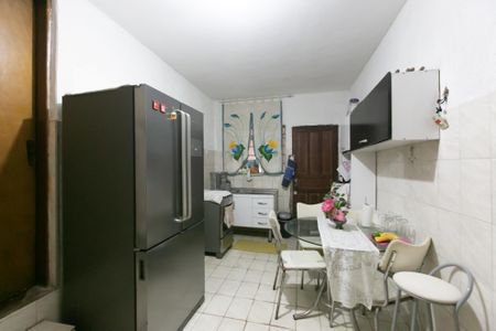 Casa à venda com 200m², 6 quartos e 2 vagas Casa à venda com 200m², 6 quartos e 2 vagasCozinha 1