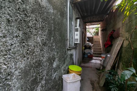 Casa à venda com 200m², 6 quartos e 2 vagas Casa à venda com 200m², 6 quartos e 2 vagasÁrea de Serviço