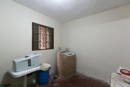 Casa à venda com 200m², 6 quartos e 2 vagas Casa à venda com 200m², 6 quartos e 2 vagasQuarto 5