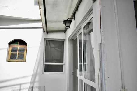 Casa para alugar com 42m², 2 quartos e sem vaga Casa para alugar com 42m², 2 quartos e sem vagaEntrada