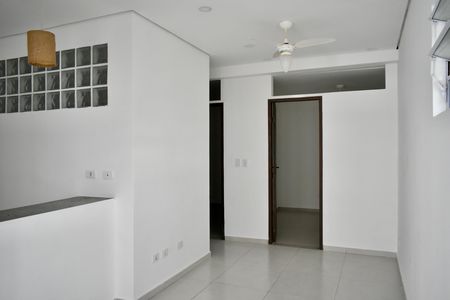 Casa para alugar com 42m², 2 quartos e sem vaga Casa para alugar com 42m², 2 quartos e sem vagaSala