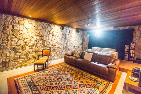 Casa à venda com 730m², 4 quartos e 6 vagasSala de TV