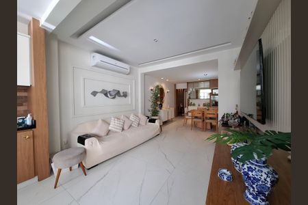 Apartamento à venda com 130m², 3 quartos e sem vagaSala