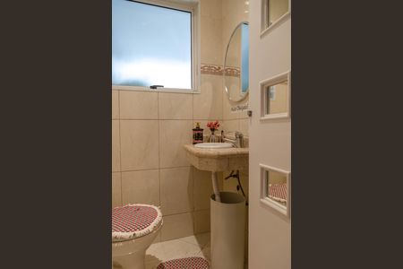 Casa à venda com 216m², 3 quartos e 4 vagas Casa à venda com 216m², 3 quartos e 4 vagasLavabo