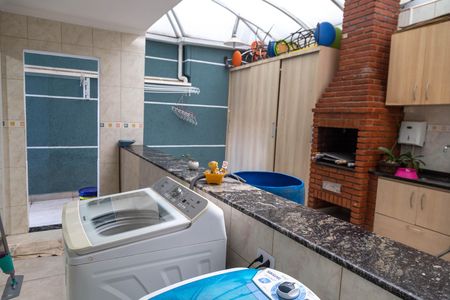 Casa à venda com 216m², 3 quartos e 4 vagas Casa à venda com 216m², 3 quartos e 4 vagasÁrea de Serviço