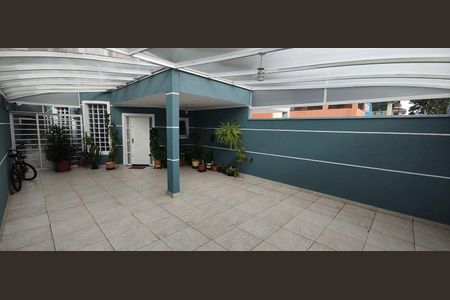 Casa à venda com 216m², 3 quartos e 4 vagas Casa à venda com 216m², 3 quartos e 4 vagasGaragem