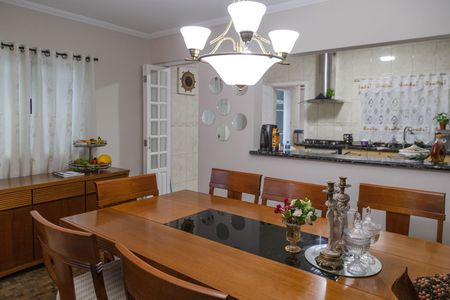 Casa à venda com 216m², 3 quartos e 4 vagas Casa à venda com 216m², 3 quartos e 4 vagasSala de Jantar