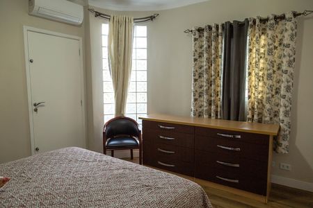 Casa à venda com 216m², 3 quartos e 4 vagas Casa à venda com 216m², 3 quartos e 4 vagasSuíte 1