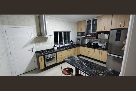 Casa à venda com 216m², 3 quartos e 4 vagas Casa à venda com 216m², 3 quartos e 4 vagasCozinha