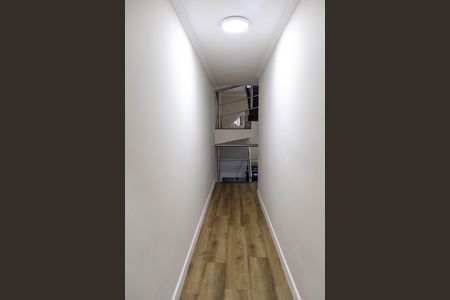 Casa à venda com 216m², 3 quartos e 4 vagas Casa à venda com 216m², 3 quartos e 4 vagasCorredor