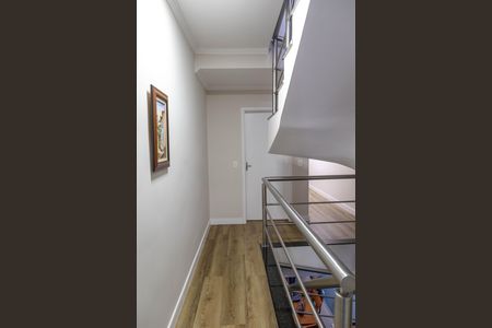 Casa à venda com 216m², 3 quartos e 4 vagas Casa à venda com 216m², 3 quartos e 4 vagasCorredor