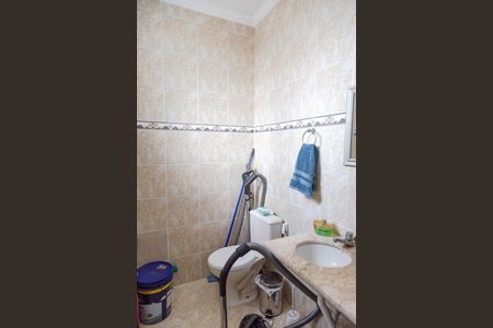 Casa à venda com 216m², 3 quartos e 4 vagas Casa à venda com 216m², 3 quartos e 4 vagasLavabo