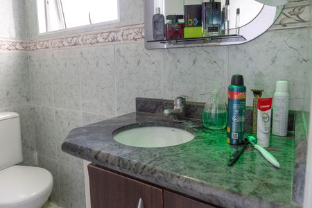 Casa à venda com 216m², 3 quartos e 4 vagas Casa à venda com 216m², 3 quartos e 4 vagasBanheiro da Suíte 2