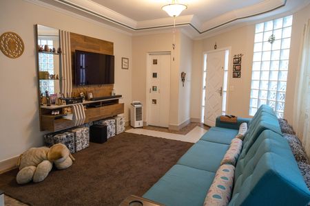 Casa à venda com 216m², 3 quartos e 4 vagas Casa à venda com 216m², 3 quartos e 4 vagasSala