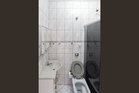 Casa à venda com 116m², 2 quartos e 1 vagaBanheiro