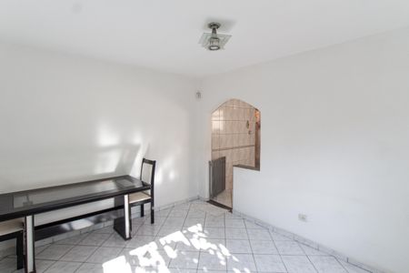 Casa à venda com 116m², 2 quartos e 1 vagaSala