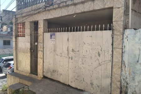 Casa à venda com 150m², 3 quartos e 1 vaga Casa à venda com 150m², 3 quartos e 1 vagaFachada