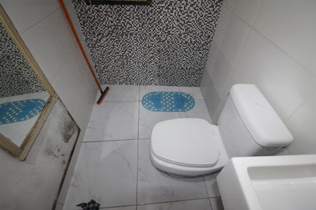 Casa à venda com 150m², 3 quartos e 1 vagaCasa 2 - Banheiro