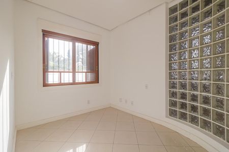 Casa à venda com 283m², 4 quartos e 4 vagas Casa à venda com 283m², 4 quartos e 4 vagasCopa